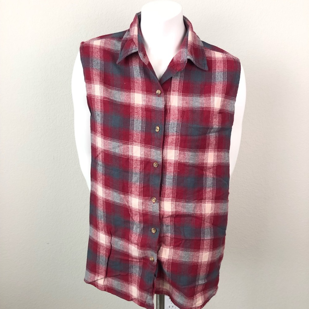 Ivy Club Classics Vintage 90’s Sleeveless Flannel Shirt